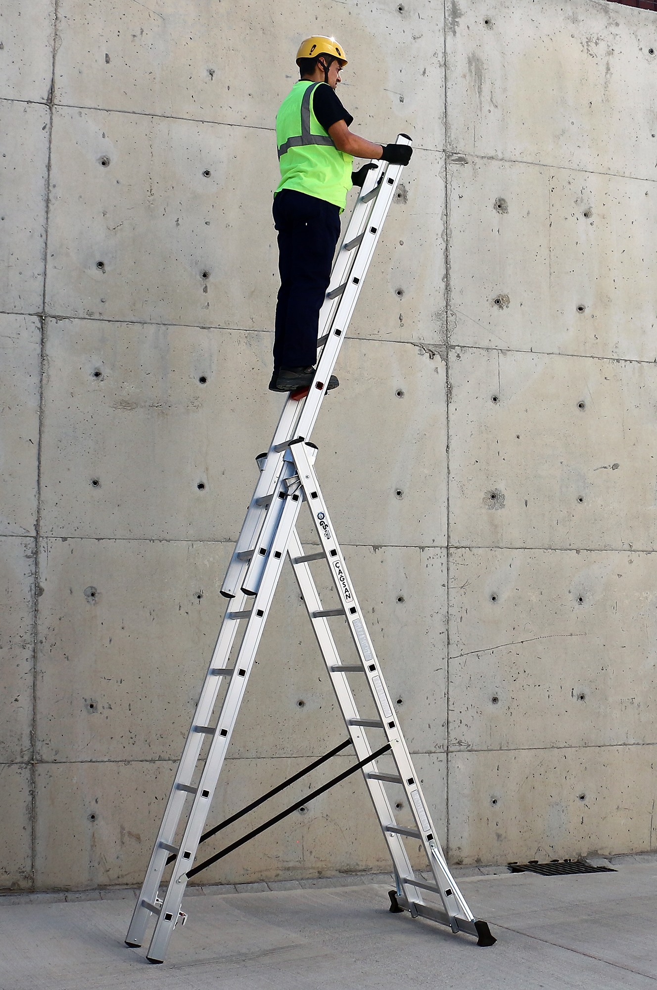 Трёхсекционная лестница 3x8 ступеней (арт. TS175). Фото N6